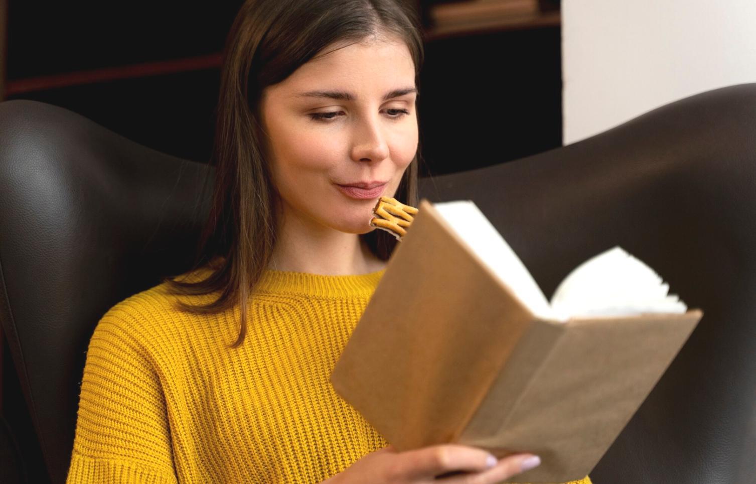 Studenti che partecipano a un corso pratico di gestione finanziaria